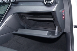 2024款奔驰C级新能源