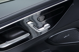 2024款奔驰C级新能源