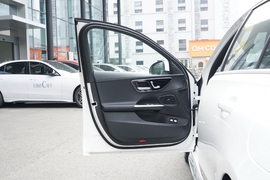 2024款奔驰C级新能源