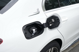 2024款奔驰C级新能源