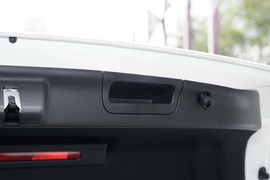 2024款奔驰C级新能源