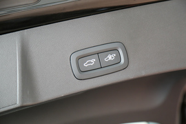 2024款沃尔沃XC40