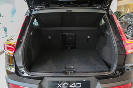 2024款沃尔沃XC40