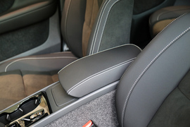 2024款沃尔沃XC40