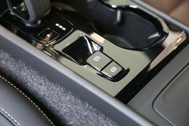 2024款沃尔沃XC40