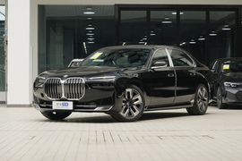 2023款宝马740Li