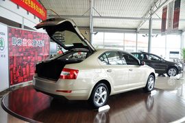 2015款斯柯达明锐1.4T