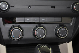 2015款斯柯达明锐1.4T