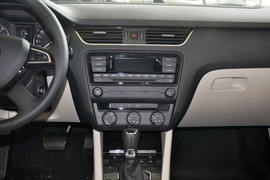 2015款斯柯达明锐1.4T