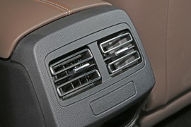 2024款比亚迪秦PLUS