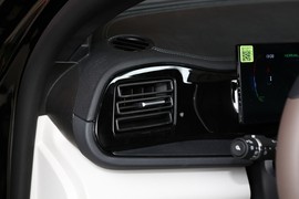 2024款比亚迪秦PLUS