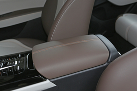 2024款比亚迪秦PLUS