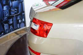 2015款斯柯达明锐1.4T