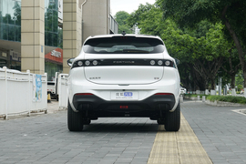 2024款东风风行雷霆