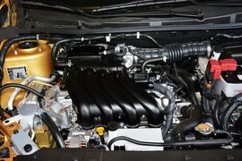 2011款日产骐达1.6L