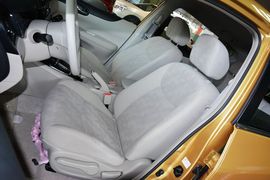 2011款日产骐达1.6L