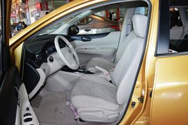 2011款日产骐达1.6L
