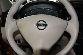 2011款日产骐达1.6L