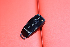 2024款奔驰A级AMG