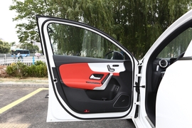 2024款奔驰A级AMG