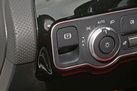 2024款奔驰A级AMG