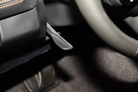 2024款丰田亚洲龙