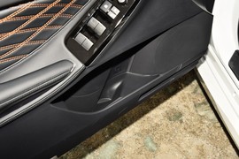 2024款丰田亚洲龙