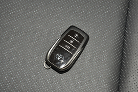 2024款丰田亚洲龙