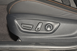 2024款丰田亚洲龙