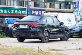 2023款东风风神E70