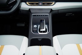 2023款东风风神E70