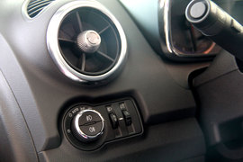 全新雪佛兰创酷新车到店实拍