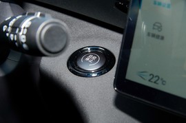 2025款比亚迪海豚