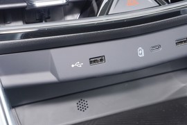 2025款吉利嘉际