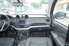 2023款郑州日产锐骐6