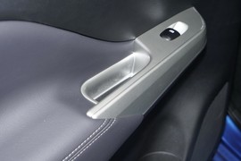 2023款郑州日产锐骐6