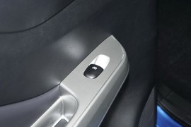 2023款郑州日产锐骐6