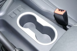 2023款郑州日产锐骐6