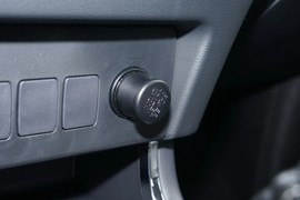 2023款郑州日产锐骐6