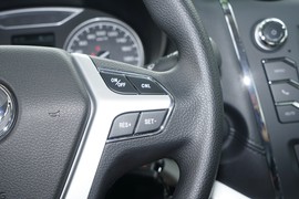 2023款郑州日产锐骐6