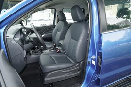 2023款郑州日产锐骐6