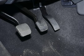 2023款郑州日产锐骐6