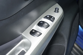 2023款郑州日产锐骐6