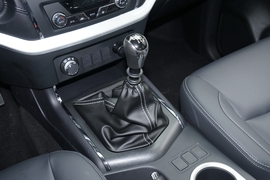 2023款郑州日产锐骐6