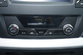 2023款郑州日产锐骐6