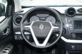 2023款郑州日产锐骐6