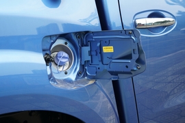 2023款郑州日产锐骐6