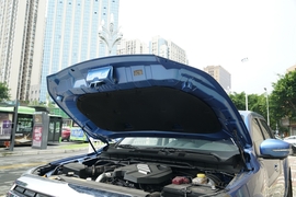 2023款郑州日产锐骐6