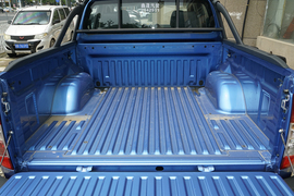 2023款郑州日产锐骐6