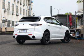 2024款阿尔法·罗密欧Stelvio